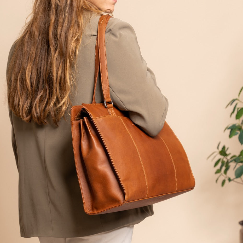 
Fidenza Sac bandoulière en cuir pleine fleur – alternate product view 2