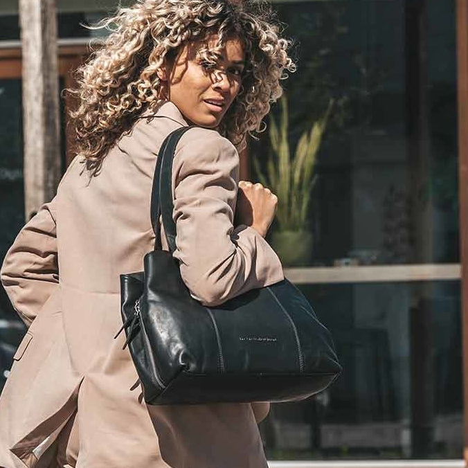 Gail Full-Grain Leather Shoulder Bag pour Femme