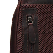 Brown Leather Sling Bag Bowey pour Femme, detail view 4