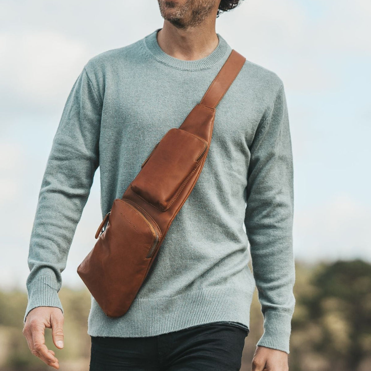 Leather Sling Bag Logan pour Femme – Vue produit alternative 2