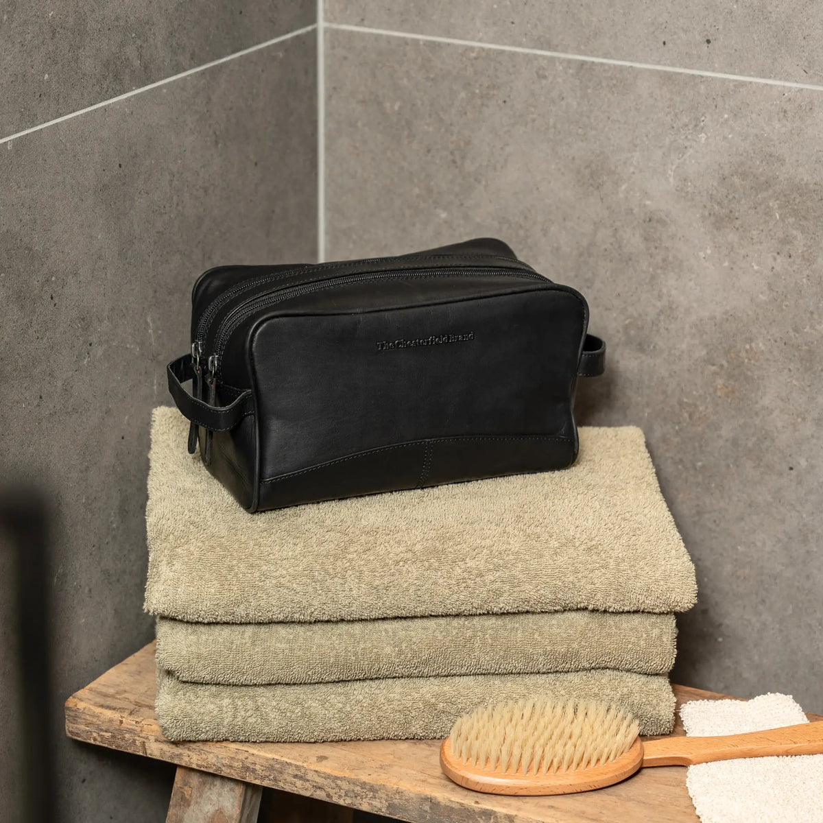 Classic 100% Full-Grain leather Goods - Vue de dos avec coupe ajustée aux épaules &amp; ourlet soigné