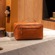 Trevia Full-Grain Leather Toiletry Bag pour Femme – Vue produit alternative 2