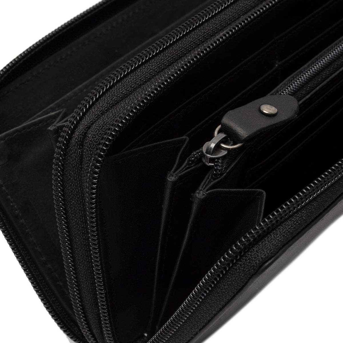 Solid Antique Brass Hardware &amp; Heavy-Duty Dual Zipper Detail on Hadley Full-Grain Portefeuille en Cuir pour Femme