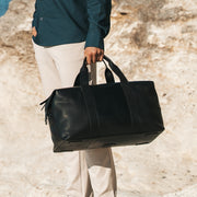 Conor Full-Grain Leather Weekender Bag pour Femme - Structured Side Profile Showing Gusset Depth &amp; Expansion Capacity