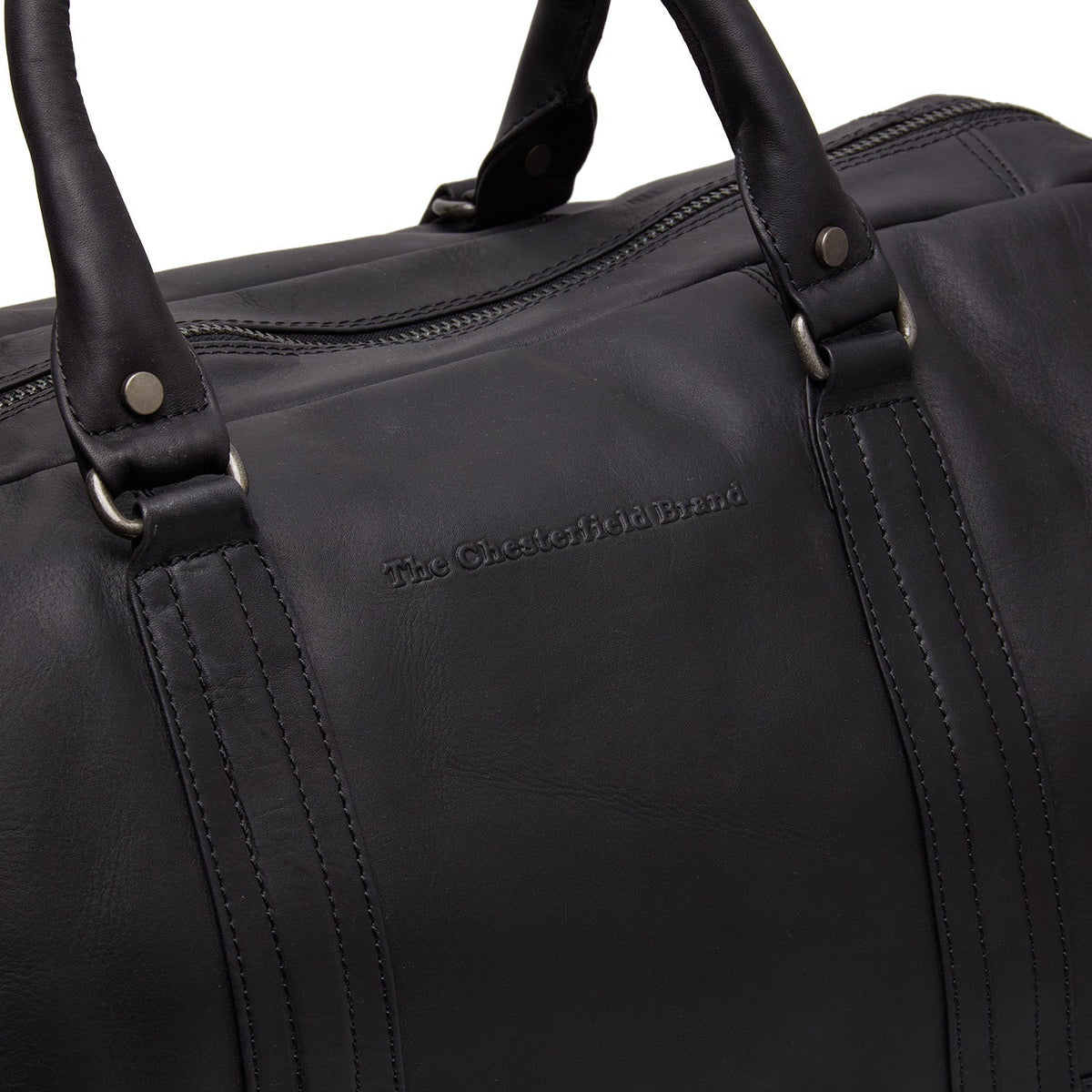 Solid Antique Brass Hardware &amp; Heavy-Duty Dual Zipper Detail on Melbourne Full-Grain Leather Weekender Bag pour Femme
