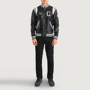 Liberte California Noir Leather Varsity Veste en Cuir pour Homme - Vue de profil avec coupe de manche ergonomique