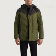
Luka Noir & Vert Hooded Puffer Veste en Cuir pour Homme in Black & Green Full-Grain Leather - Vue de face & silhouette ajustée | Acheter en ligne