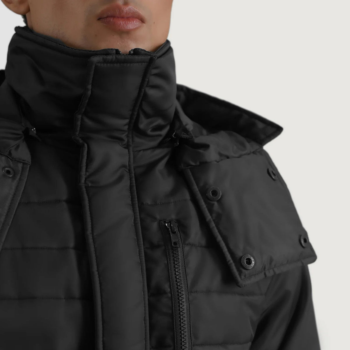 
Vue intérieure Showing Quilted Viscose Lining & Deux poches intérieures fonctionnelles