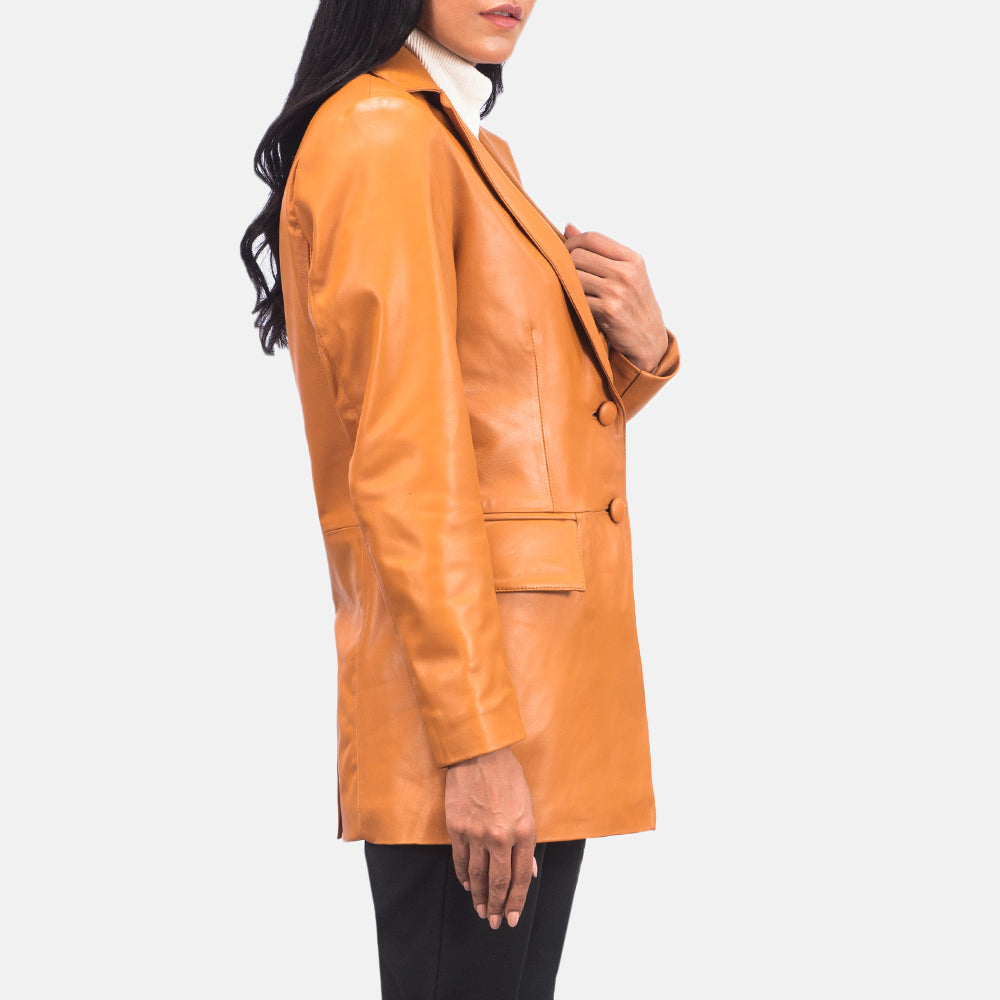 Vue détaillée of Notch &amp; Leather Buttons Hardware on Women's Marilyn Tan Brown Leather Blazer