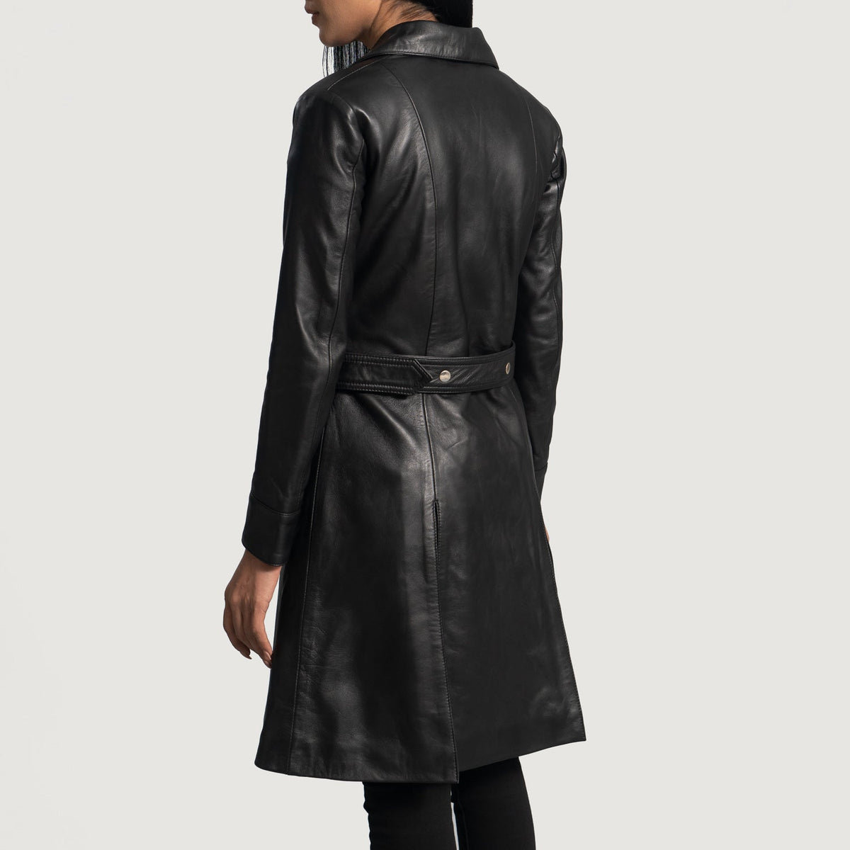 
Authentic Sheepskin Leather with Semi-aniline Finish Grain Texture & Heavy-Duty Seam Stitching Detail