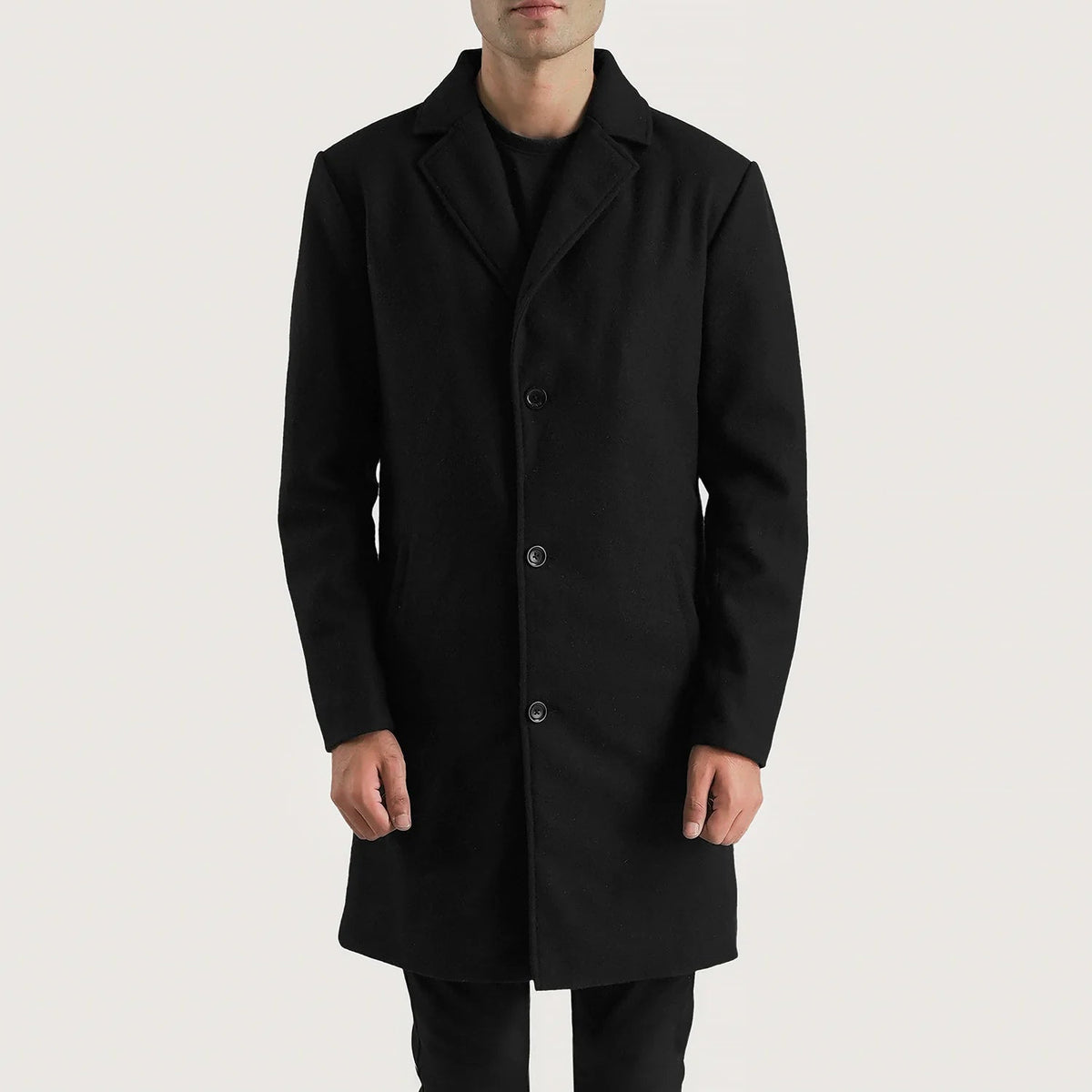 Vue détaillée of Notch &amp; Button Hardware on Petrillo Noir Wool Single Breasted Manteau en Cuir pour Homme