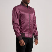 Maroon Satin Bomber Jacket - Vue de dos avec coupe ajustée aux épaules &amp; ourlet soigné
