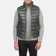 
Reeves Vert Leather Doudoune sans manches pour Homme in Green Sheepskin Leather - Vue de face & silhouette ajustée | Acheter en ligne