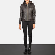 Women's Roslyn Brown Hooded Leather Bomber Jacket - Vue de profil avec coupe de manche ergonomique