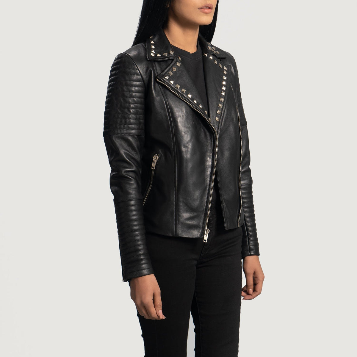 
Black Sheepskin Leather Biker Jacket - Vue arrière montrant la carrure ajustée et l'ourlet net