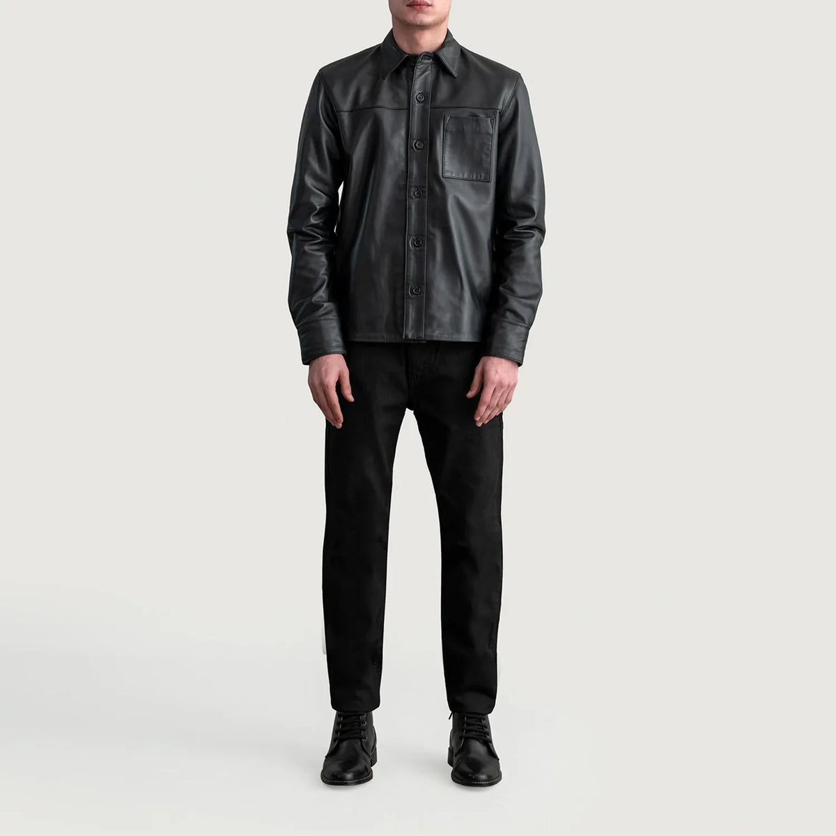 Vue détaillée of Shirt &amp; Buttons Hardware on Scout Noir Leather Shirt pour Homme