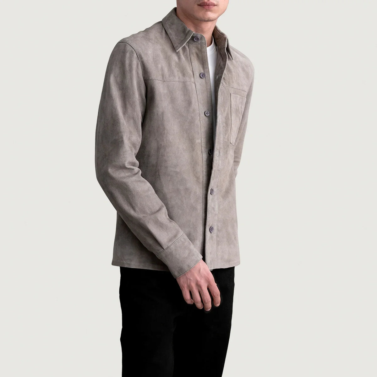 
Scout Gris Suede Leather Shirt pour Homme - Vue arrière montrant la carrure ajustée et l'ourlet net
