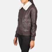 
Maroon Sheepskin Leather Bomber Jacket - Vue arrière montrant la carrure ajustée et l'ourlet net