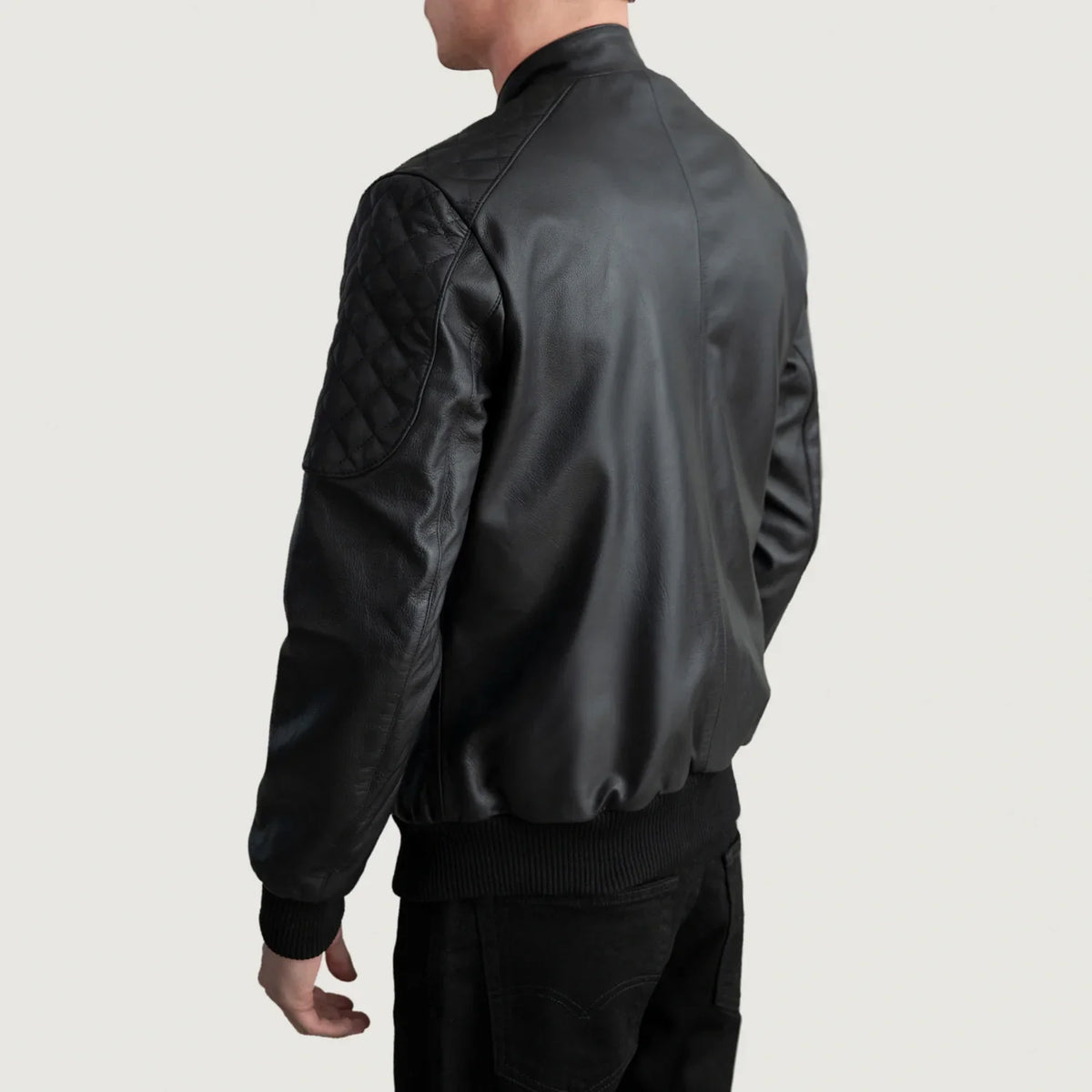 Vue intérieure Showing Quilted Polyester Lining &amp; Deux poches intérieures fonctionnelles