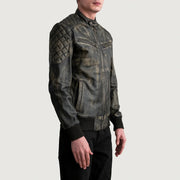 Perspective portée de Sven Mocha Suede Bomber Jacket sur modèle - Tombé naturel à la lumière du jour