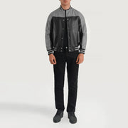 Terrance Black &amp; Red Leather Varsity Jacket - Vue de profil avec coupe de manche ergonomique