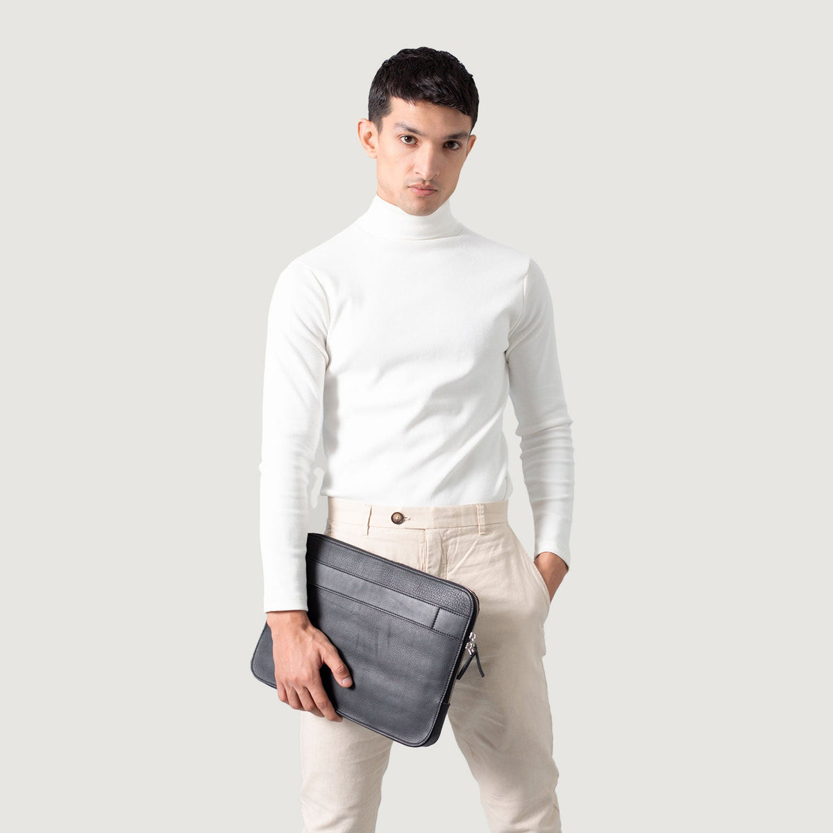 
The Baxter Leather Laptop Sleeve pour Femme pour Femme – alternate product view 9