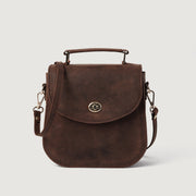 
The Sandra Vintage Distressed Brown Leather Saddle Bag For Women in Distressed Brown Full-Grain Leather - Full Exterior Vue de face & silhouette ajustée | Acheter en ligne