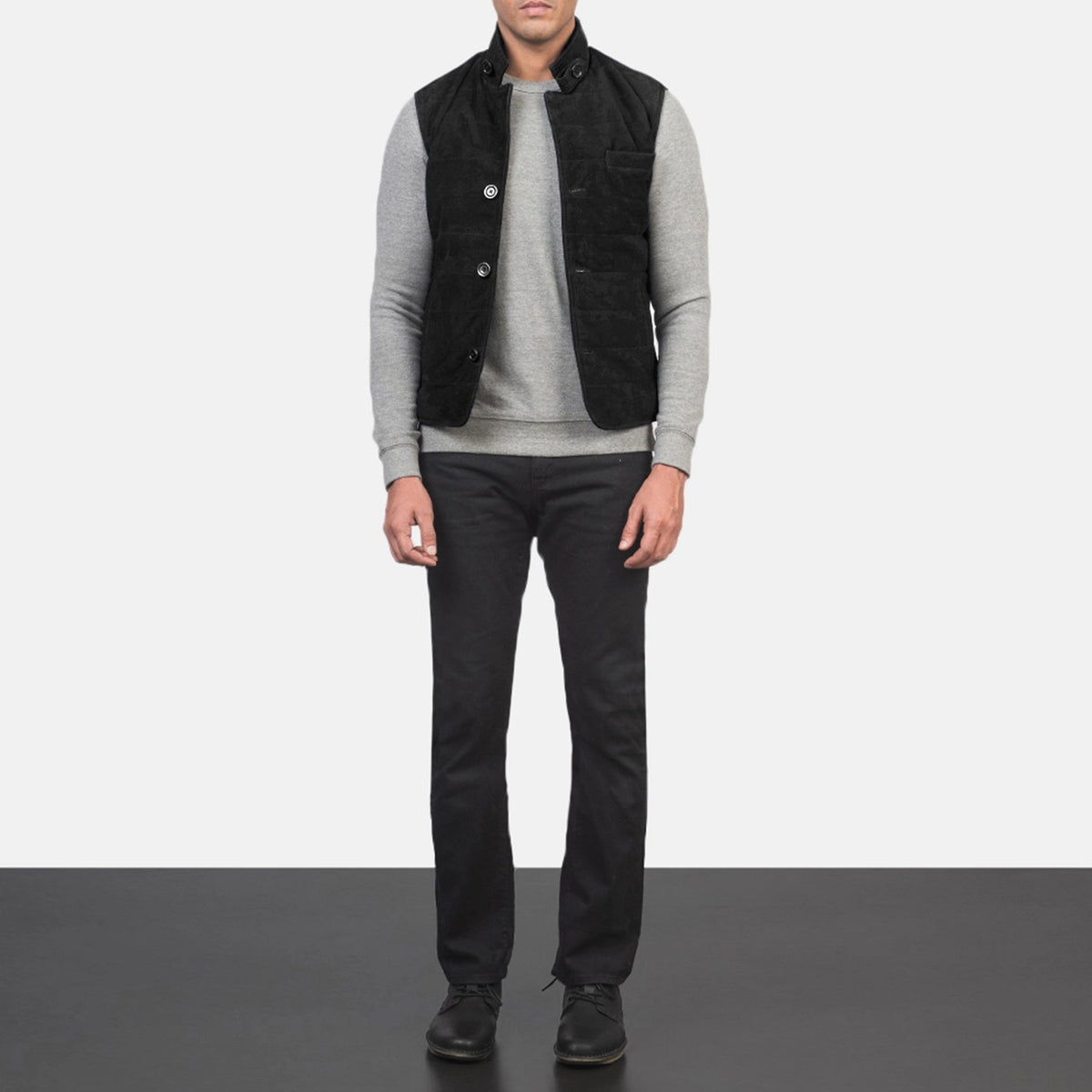 
Tony Noir Suede Vest pour Homme - Vue de profil mettant en valeur la coupe de manche ergonomique
