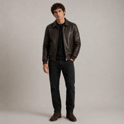 Dark Marron Sheepskin Blouson Bomber en Cuir pour Homme - Vue de profil avec coupe de manche ergonomique