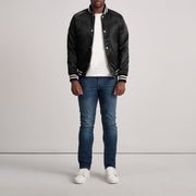 Vue détaillée of Varsity &amp; Button Hardware on Xander Noir Varsity Veste en Cuir pour Homme