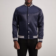 Xander Bleu Varsity Veste en Cuir pour Homme in Blue Satin - Vue de face &amp; silhouette ajustée | Acheter en ligne