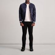 Vue détaillée of Varsity &amp; Button Hardware on Xander Bleu Varsity Veste en Cuir pour Homme