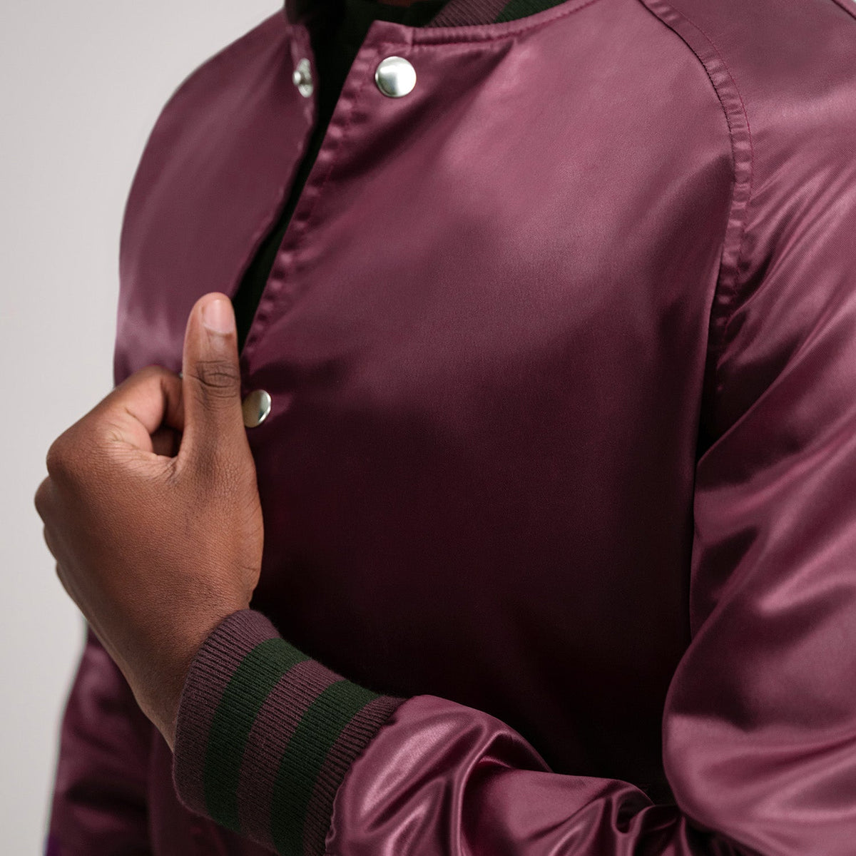 Vue intérieure Showing Quilted Polyester Lining &amp; Deux poches intérieures