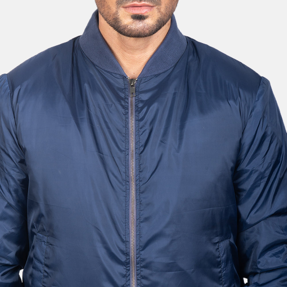 
Vue intérieure Showing Quilted Viscose Lining & Deux poches intérieures fonctionnelles